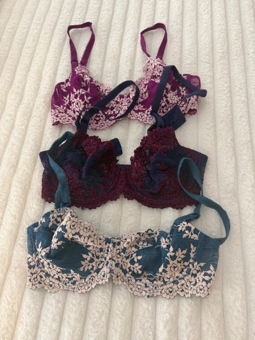 Set of 3 Wacoal Lace Bras Size 32C
